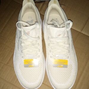 Avia Women's Off-White Sneakers Size 9.5 NEW
